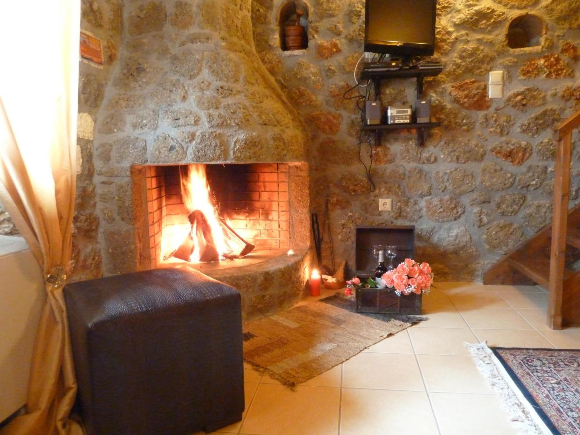 Theasis Suites-Ορεινή Φιλοξενία Kato Sinikia Trikalon エクステリア 写真