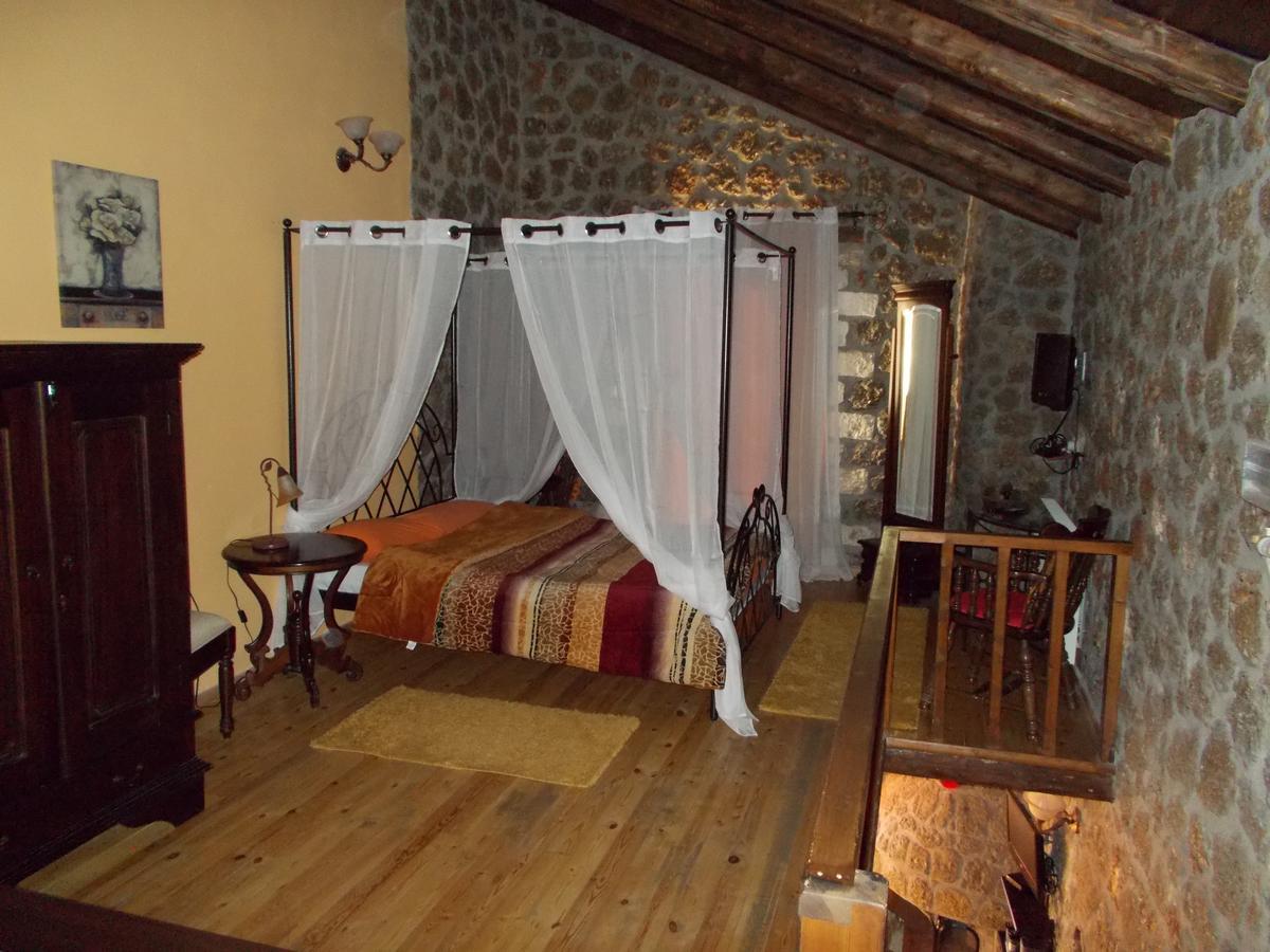 Theasis Suites-Ορεινή Φιλοξενία Kato Sinikia Trikalon エクステリア 写真